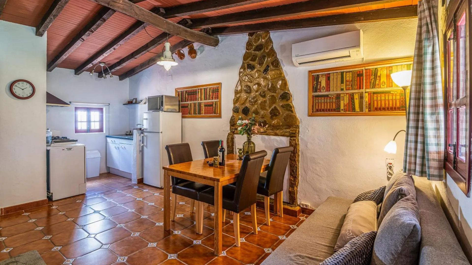 Finca El Agua Da Vida Comares 0*,  Spain